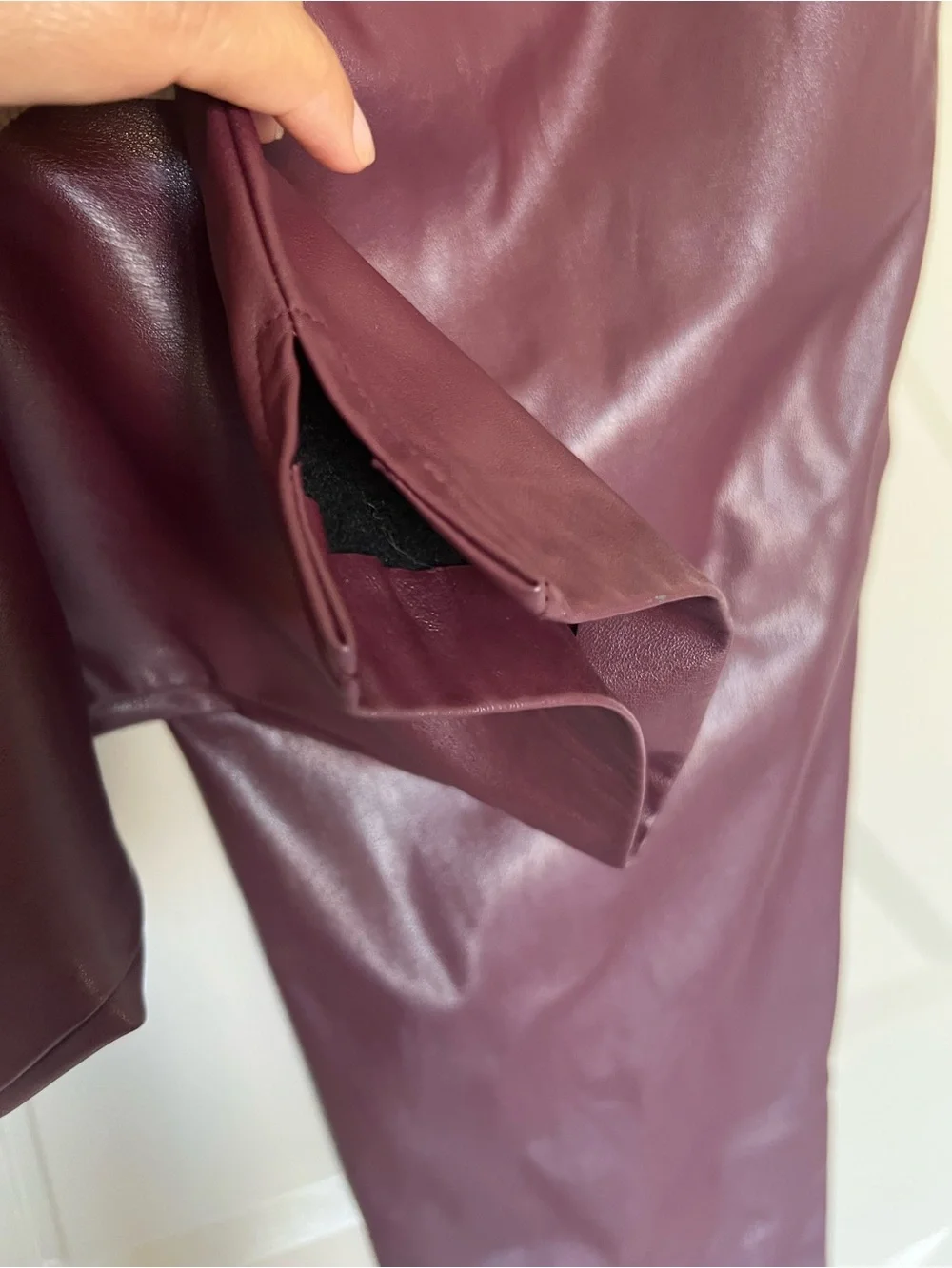 Michael Kors Faux Leather Skinny Pants in Burgundy